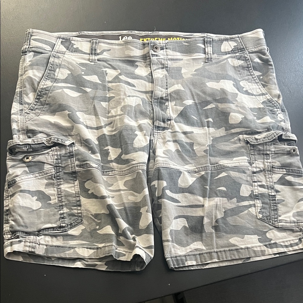 Lee Men's Camouflage Cargo Shorts